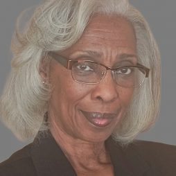 Alanda Dyer Headshot cropped for website